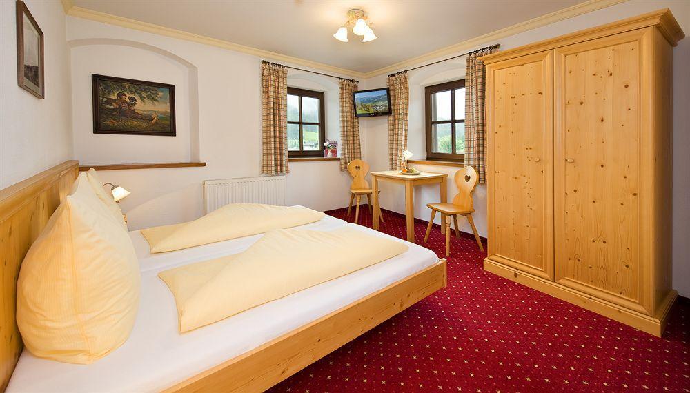 Hotel Reitlwirt Бриксен-им-Тале Екстериор снимка