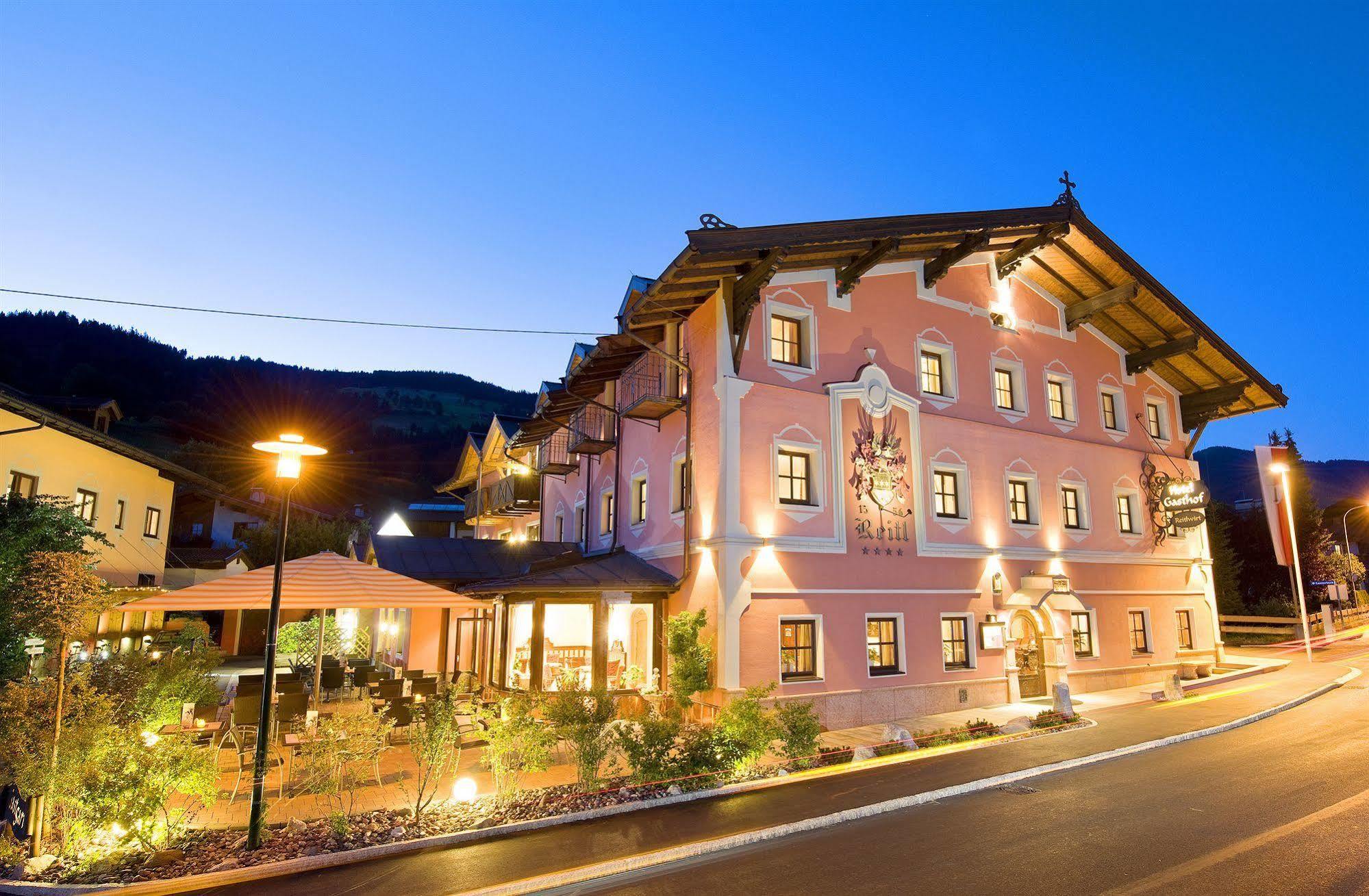 Hotel Reitlwirt Бриксен-им-Тале Екстериор снимка